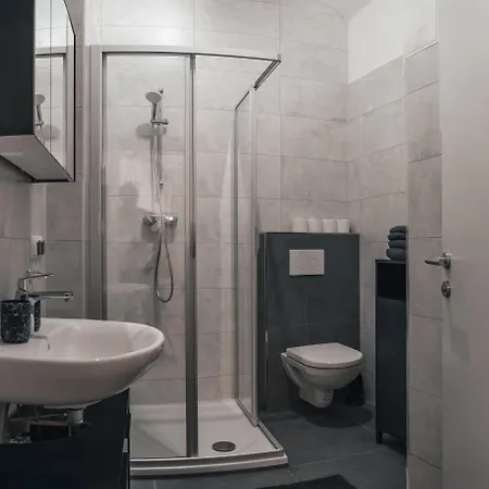 아파트 Gozzo Woods 크렘스안더다노